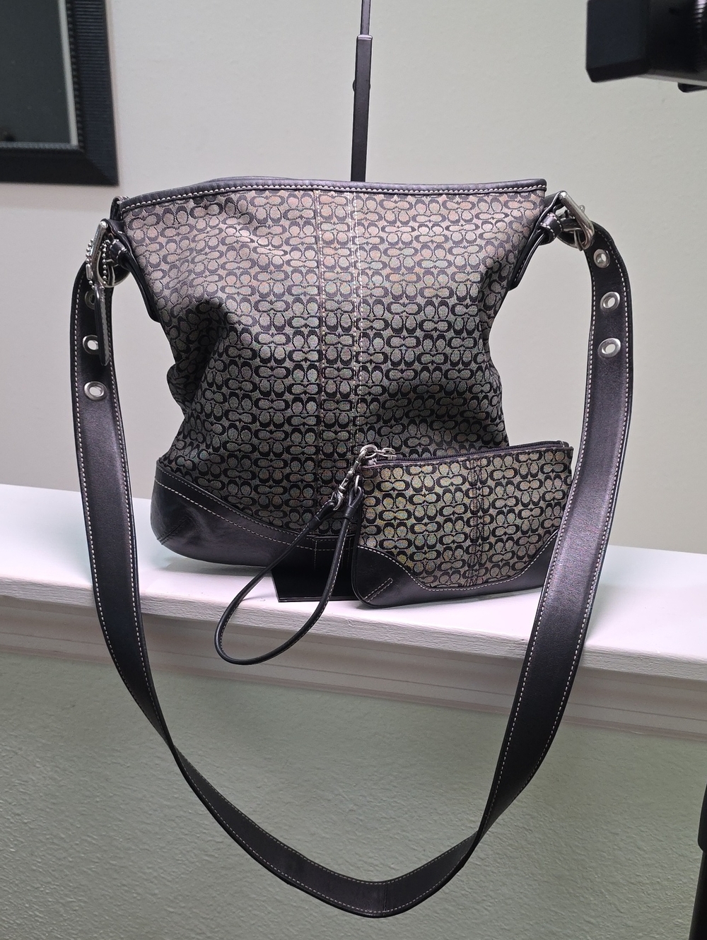 Coach F10944 Grey/Black Signature Print Crossbody Bag w/Matching SOHO Wristlet